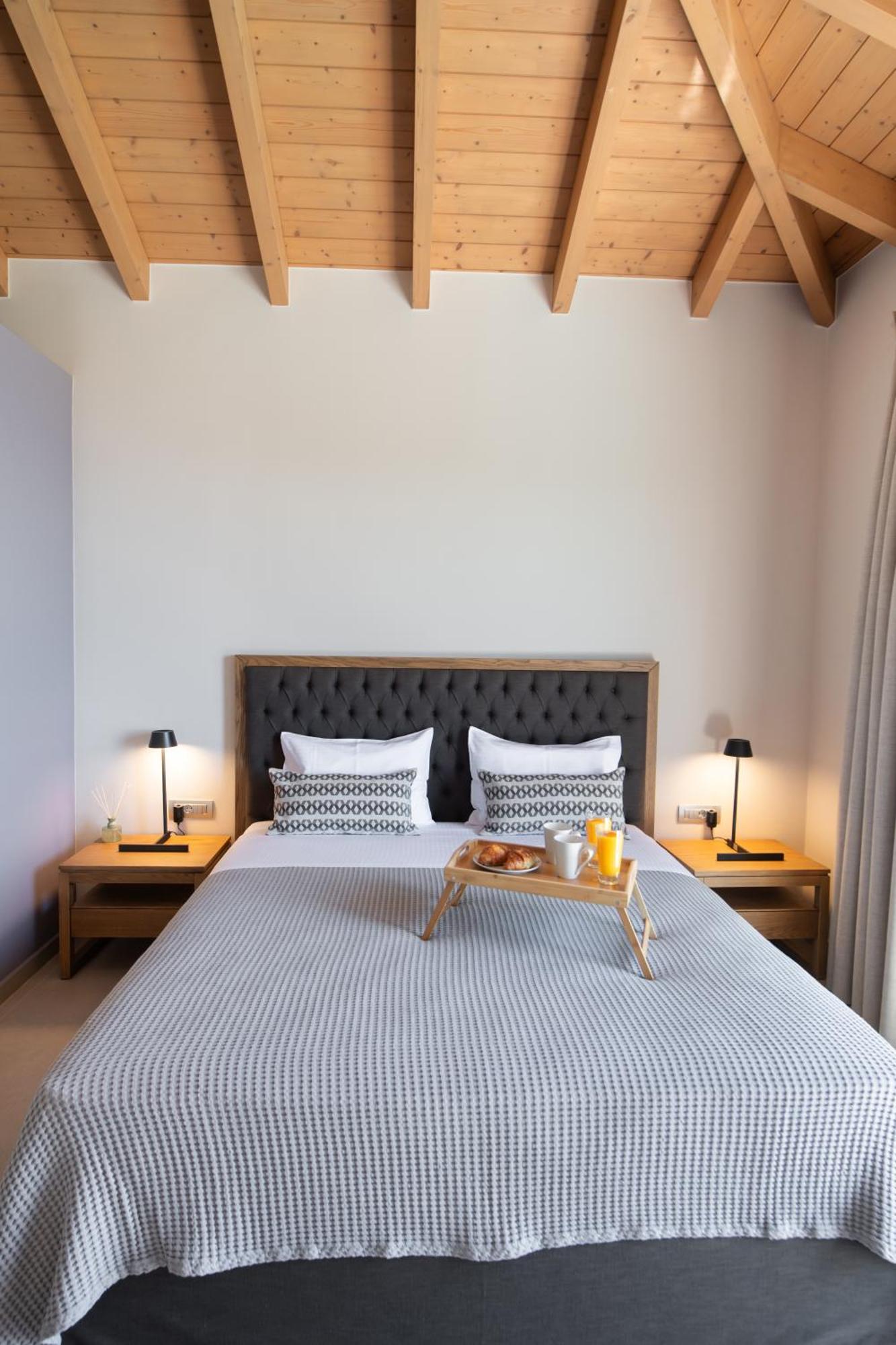 Highview Luxury Suites Katouna ภายนอก รูปภาพ
